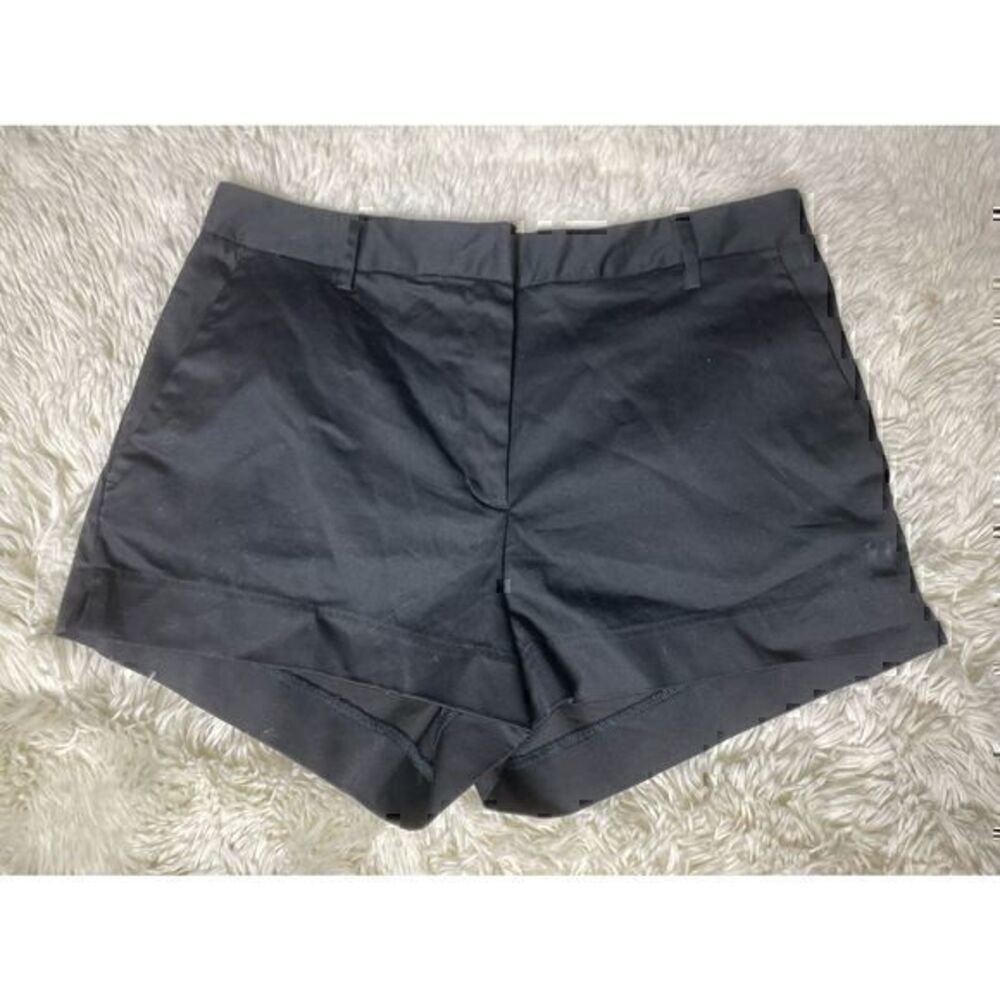 EUC H&M Black Dress Shorts size 10